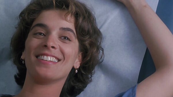 Gebräunte geile deutsche pornos gratis Teenie bekommt ihre zierliche Fotze gefickt und gedehnt