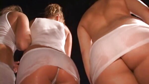 Hussy-Schlampe Ciera Lin lutscht einen harten Schwanz und wird in suche geile pornofilme einer Missionarsstellung hart gehämmert