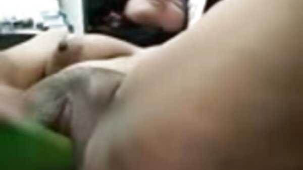 Die japanische thai sexfilme Slapper-Mutter Arisa Matsumoto bedient ihre Fotze für ein aktives Fingermalen