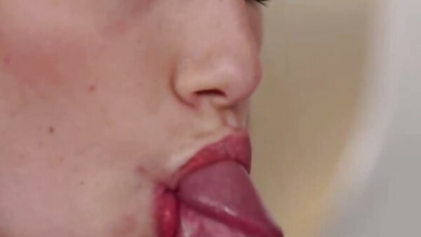 Fliegende 69-Stellung sexfilme alt mit sextrativem asiatischem Luder