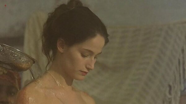 Die kostenlose pornos reife frauen unersättliche Milf-Schlampe Madison Ivy reitet einen starken Schwanz hart unterm Rock