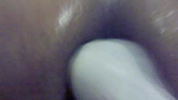 Zwei athletisch geformte Typen bekommen von Destiny einen heißen Blowjob geile kostenlose sexfilme