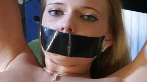 Die geile Chefin ruft nonnen pornofilme ihre Sekretärin an, um heißen Lesbensex im Büro zu haben