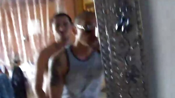 Die vollbusige Shemale bekommt ihr Analloch milf sexfilm von hinten gebohrt