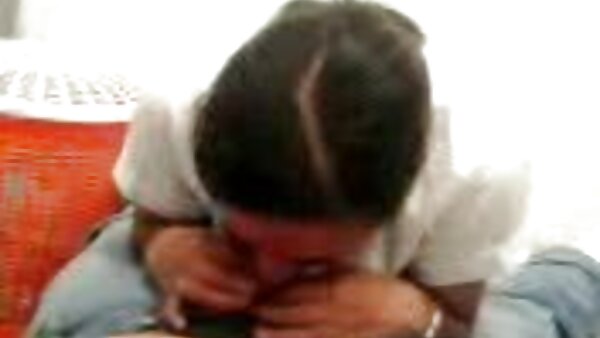 Magnetisierende sexfilm rocks geile pornos und sex filme täglich neu Sierra Sinn posiert vor der Kamera und bläst vollgestopften Schwanz